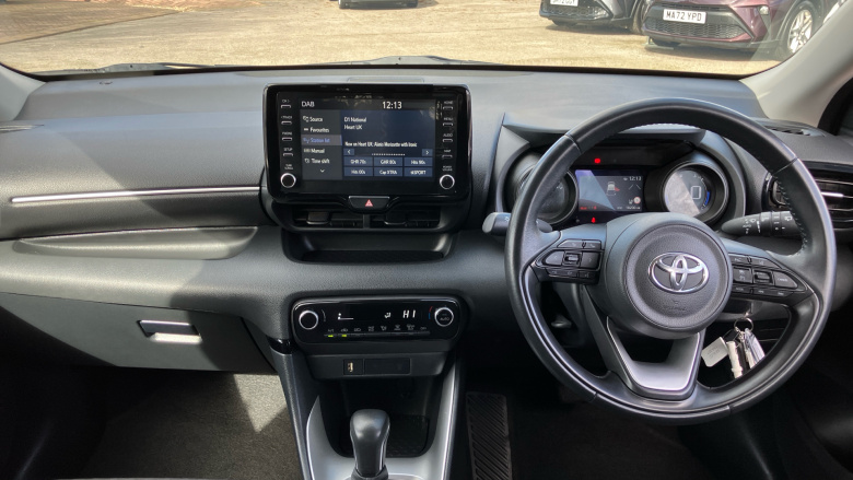 Toyota Yaris 1.5 Hybrid Design 5dr CVT Hybrid Hatchback